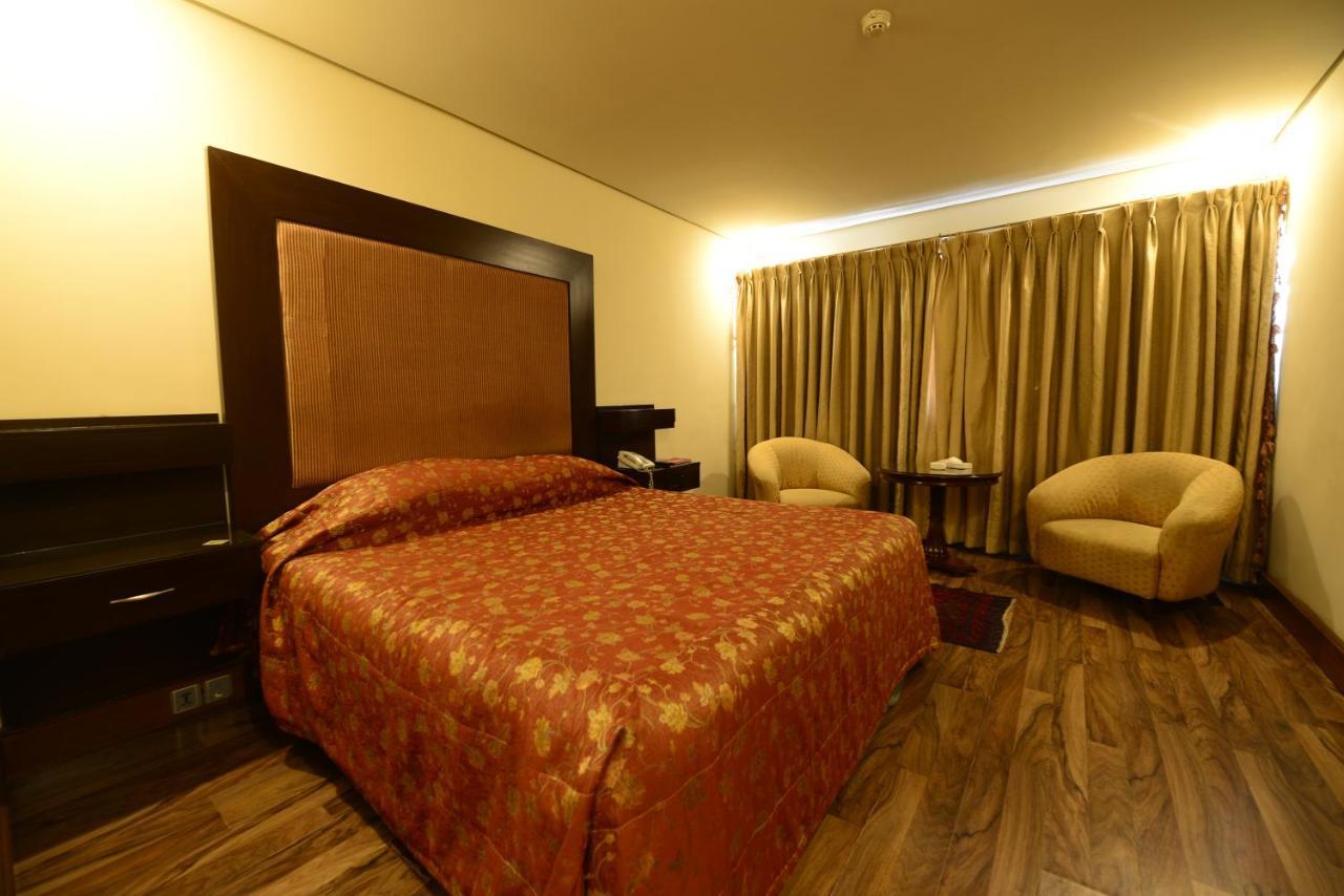 Regency Inn Hotel لاهور المظهر الخارجي الصورة