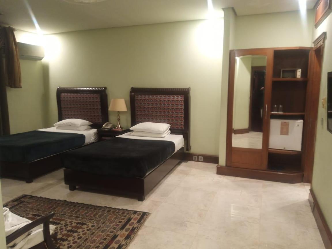 Regency Inn Hotel لاهور المظهر الخارجي الصورة