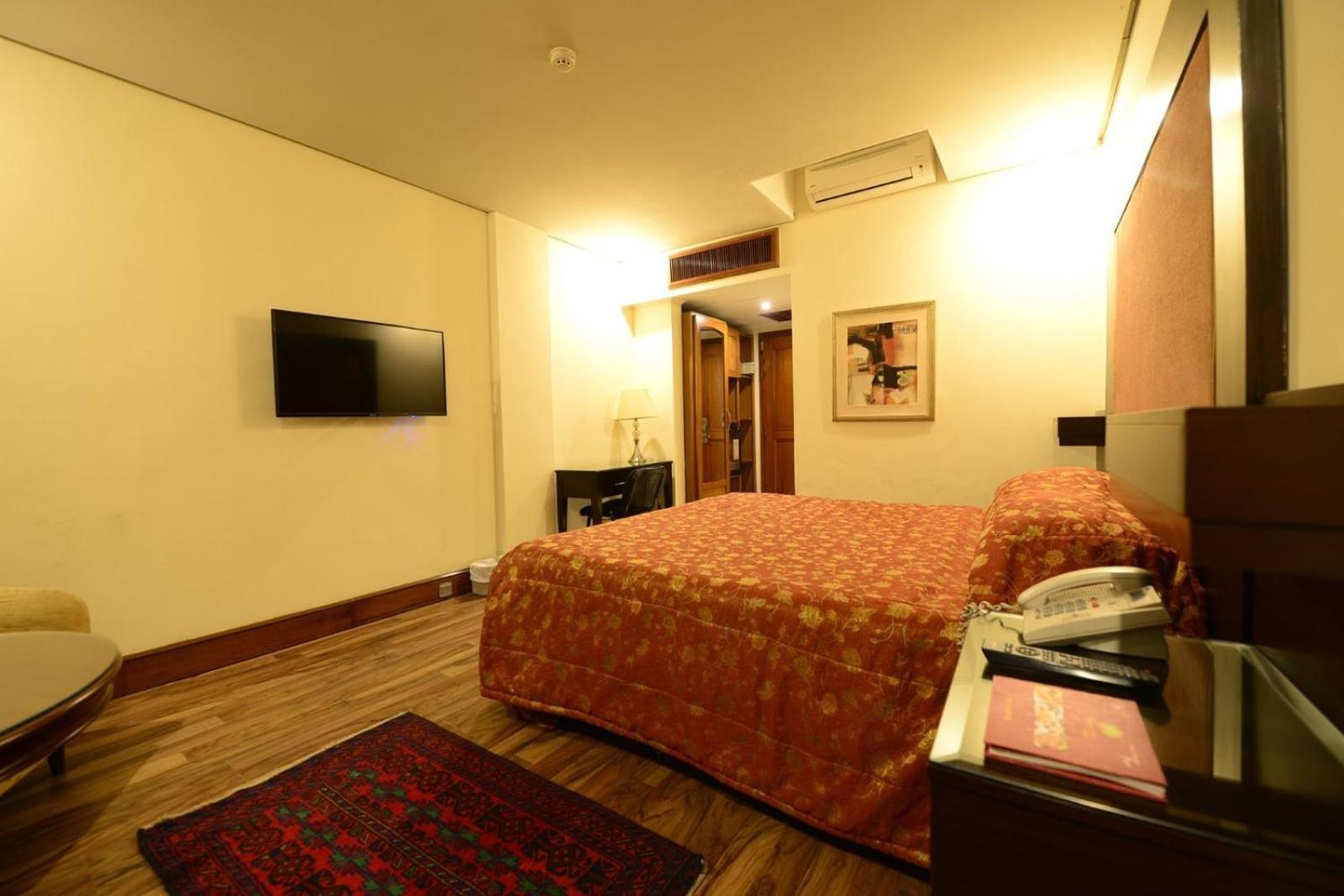Regency Inn Hotel لاهور المظهر الخارجي الصورة